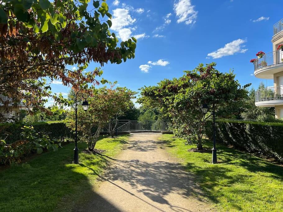Appartement Wakandais-Proche Disney, Parking & Wifi Μοντεβρέν Εξωτερικό φωτογραφία